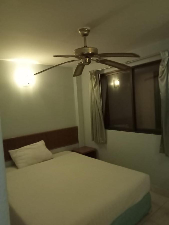 Kingfisher House And Bar Pattaya Zewnętrze zdjęcie