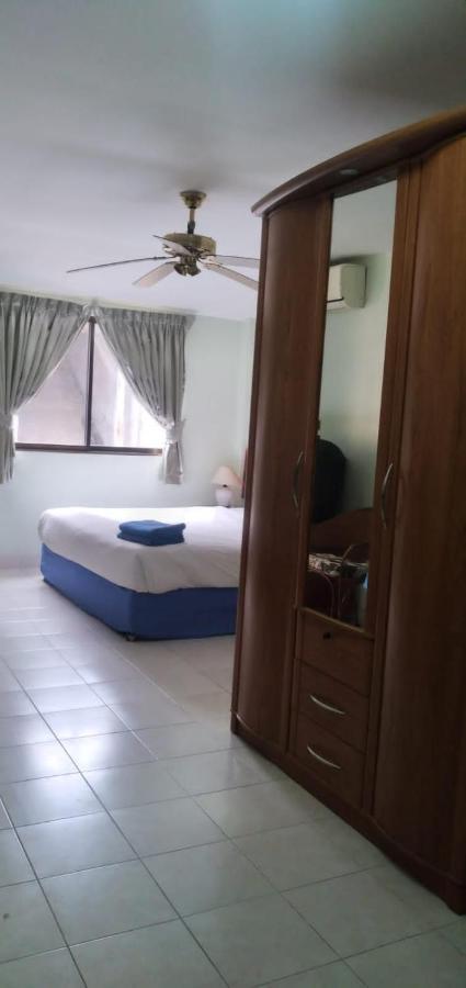 Kingfisher House And Bar Pattaya Zewnętrze zdjęcie